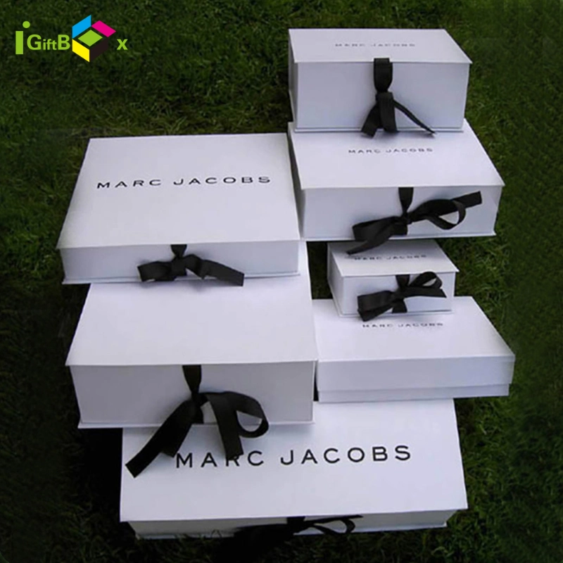 Custom Luxury Black Printed Rigid Folding Foldable Cardboard Packing Paper Packaging Gift Box with Magnetic for Wine/Clothing/ Apparel/ Shoes / Cosmetic / Gift